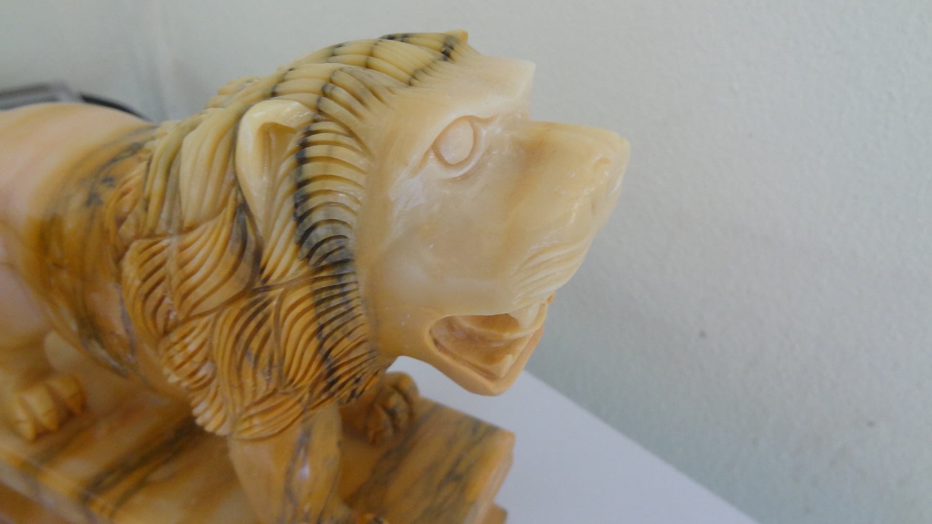 สิงโต เสริมฮวงจุ้ย 10 เซนติเมตร กว้าง 20 เซนติเมตร