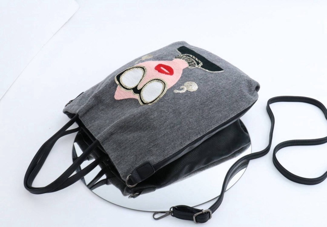 ALICE กระเป๋าสไตล์ญี่ปุ่น รูปตุ๊กตาแป๋วแว๋ว น่ารักน่าใช้ น้ำหนักเบา ใส่ของได้จุๆ