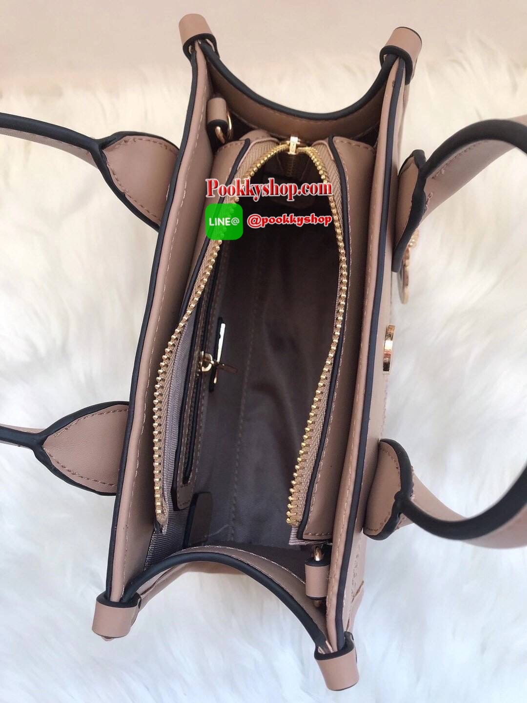 LYN PALAZZO M HANDBAGS กระเป๋าถือและสะพายข้าง เรียบหรู พร้อมสายยาวปรับได้ ใช้งานทุกโอกาส ด้านในใส่จุ