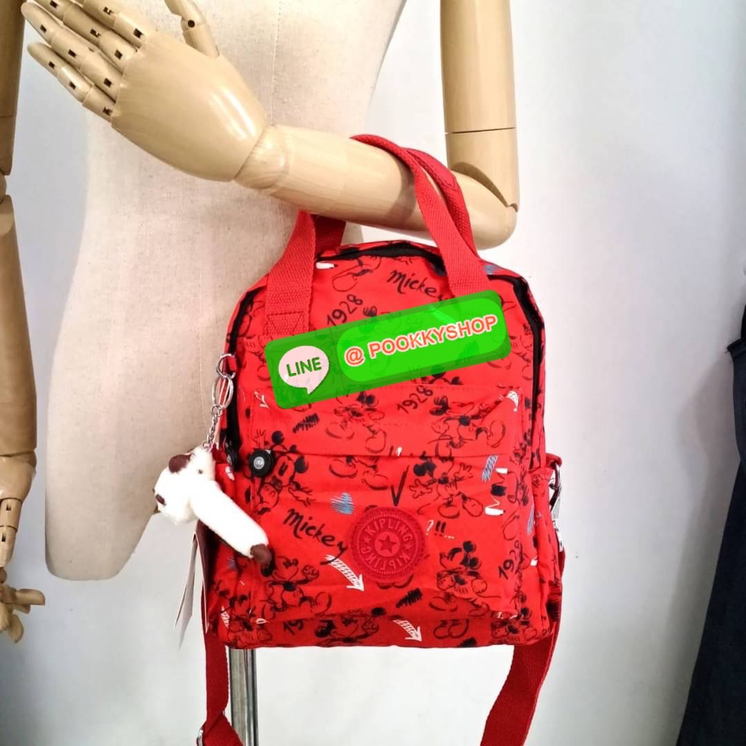 KIPLING 3 WAYS MINI BACKPACK ซับในลายตาราง กระเป๋าสะพาย 3 Ways รุ่นใหม่ วัสดุ Nylon & Polyester 100% หูหิ้วหนังปั๊มชื่อแบรนด์ สายสะพายยาวเลื่อนปรับได้ free size และ สามารถถอดได้ สามารถถือหรือสะพายได้ จะสะพายไหล่ สะพายเฉียง Crossbody หรือจะคล้องสายเป็นเป้ส