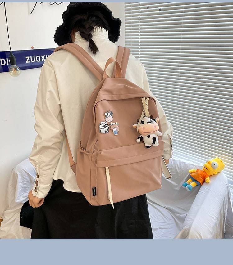 รุ่นใหม่ พร้อมส่ง!!!!!!! Angus backpack ต้อนรับปีวัวกับเป้น้องวัวแองกัส รุ่นนี้แถมฟรี! เข็มกลัด3ชิ้นตามภาพ และพวงกุญแจตุ๊กตาวัวทุกใบ