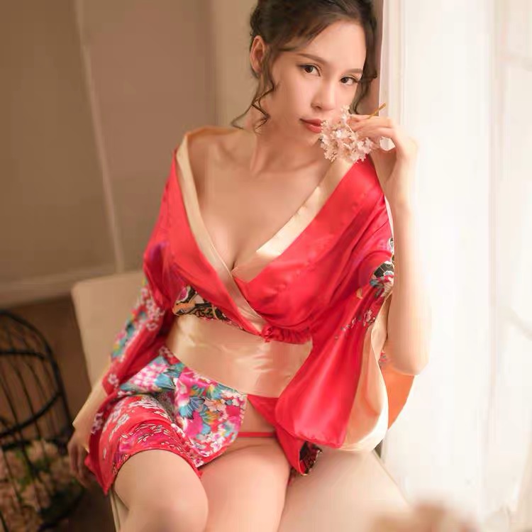 ชุดกิโมโน ซากุระ สีแดง ทอง แต่งสายคาด โบว์สำเร็จรูป สำเนา สำเนา