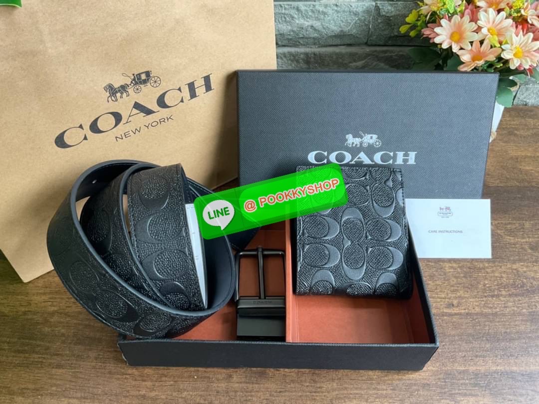 Coach Short Wallet with Belt Set ซื้อ1ได้ถึง 2 💕 Coach Box Set เซตสุดคุ้ม!! มาพร้อมกล่องสุดหรู กระเป๋าสตางค์ + เข็มขัด ชุดกระเป๋าสตางค์ใบสั้น และ เข็มขัด ปั้มโลโก้แบรนด์ คุณภาพดี💕 โดดเด่นด้วยดีไซน์เรียบหรู และ มีเอกลักษณ์เฉพาะตัว กระเป๋าสต
