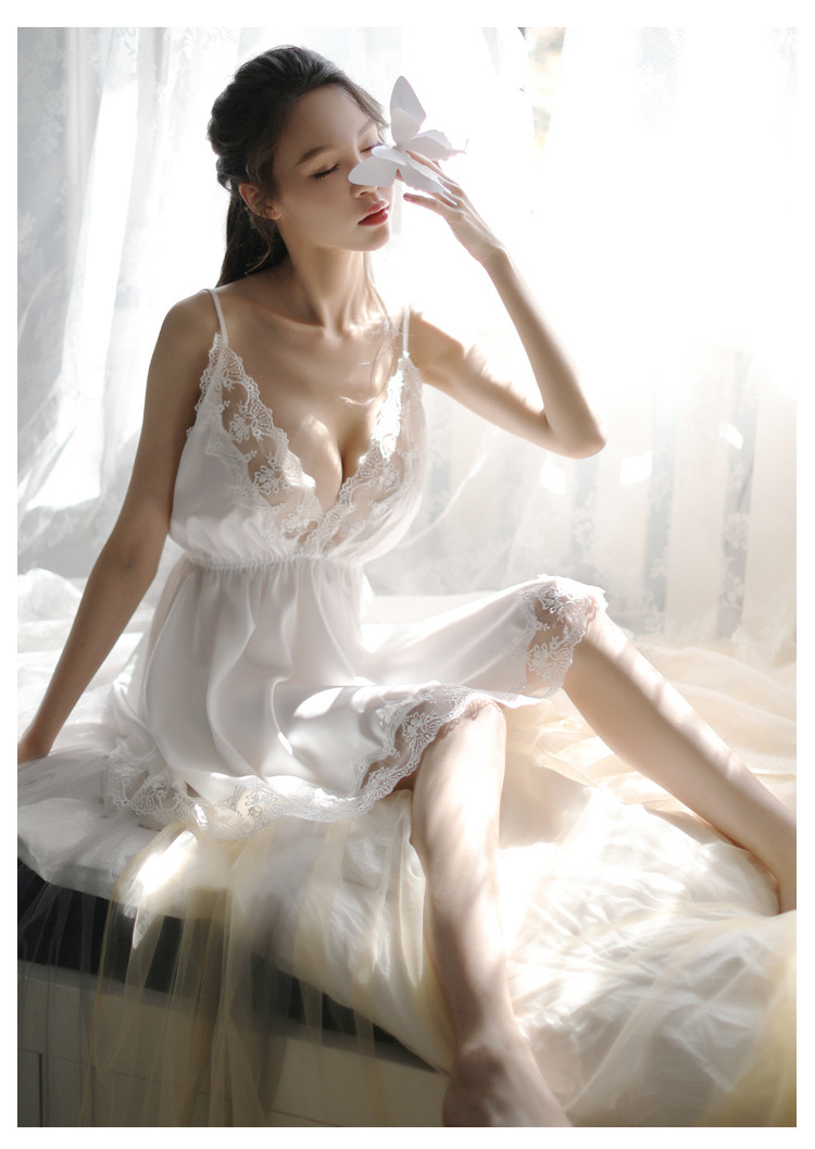 ชุดนอนเซ็กซี่ ชุดนอนซีทรู สีขาว แต่งลูกแหวกหน้า สีหวาน สวยหรูมากคะ สำเนา สำเนา สำเนา