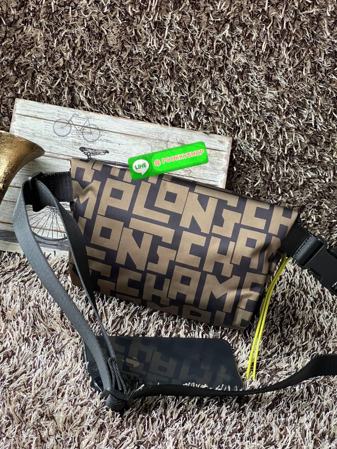 💕LONGCHAMP LE PLIAGE LGP BELT BAG M เท่ห์อย่างมีสไตล์กระเป๋าทรงคาดอกและคาดเอวดีไซน์แนวสปอร์ต เพิ่มความโดดเด่นทันสมัยด้วยลายซิกเนเจอร์ มีช่องซิปที่ใช้งานง่ายช่วยให้คุณหยิบใช้สิ่งของจำเป็นได้อย่างสะดวกและง่ายดาย และผสานสายรัดแบบปรับได้เข้ากับหัวเข็ม