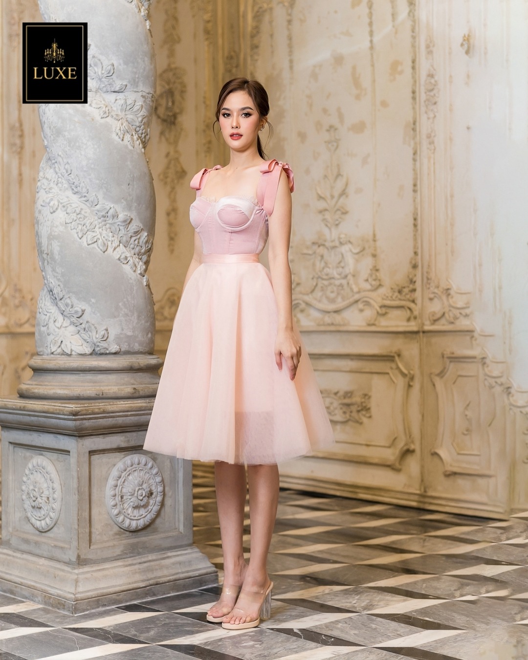 เสื้อแฟชั่น เสื้อสายเดี่ยวสไตล์คอร์เซ็ตบรา ผ้ากำมะหยี่เนื้อนุ่มยืดหยุ่น มีโครงทั้งเก็บและดันทรงสวย