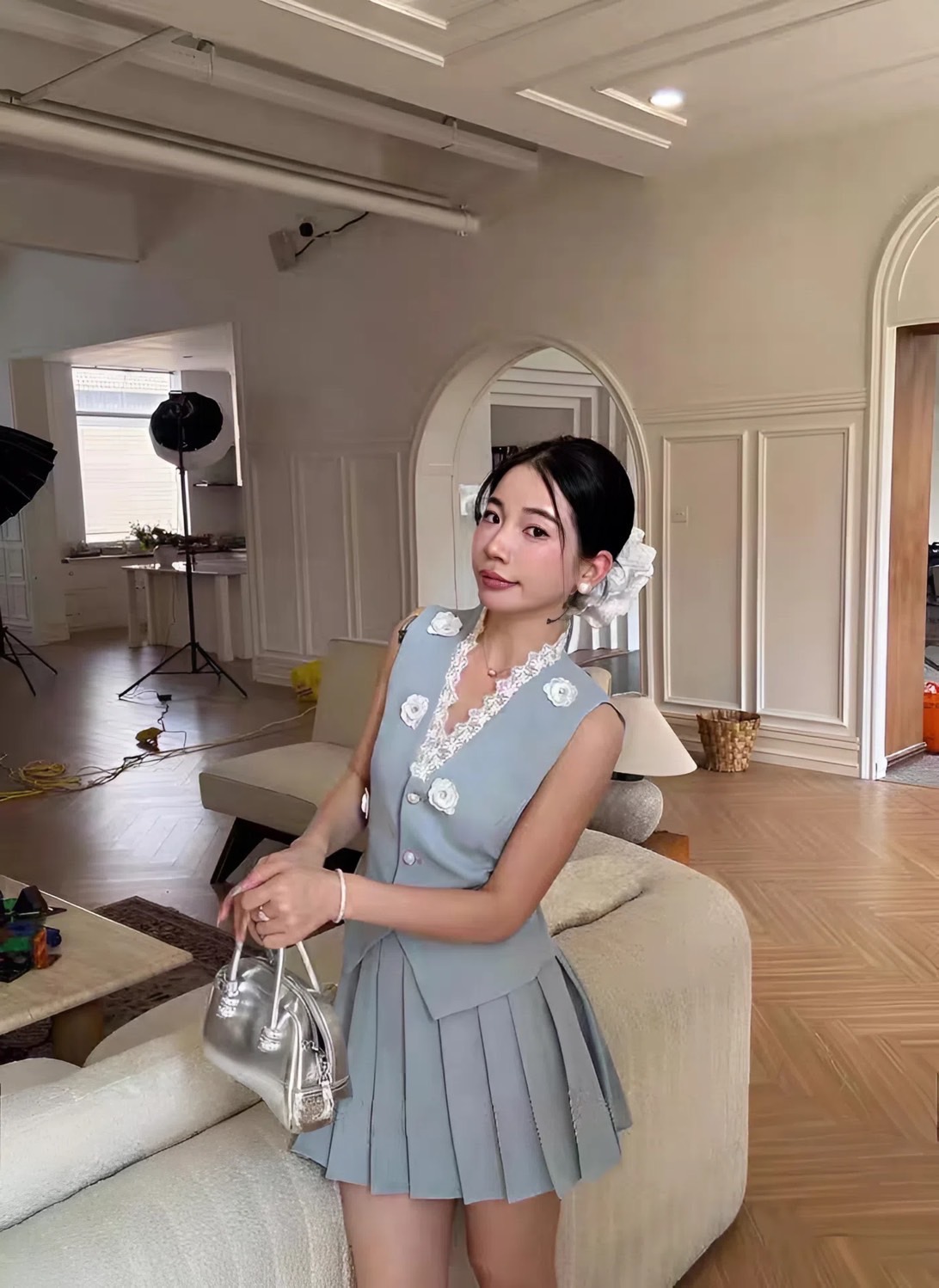 ชุดเซทแฟชั่น ชุดเซต โทนสีฟ้าครามสีสวยหรูมากๆค่ะ ดีเทลแต่งดอกไม้3Dประดับเพชร