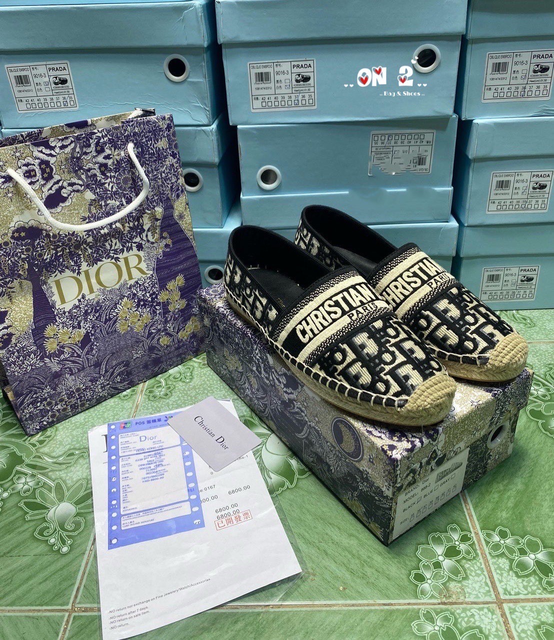 DIOR ESPADRILLES รองเท้าดิออร์ทรง DIOR ESPADRILLES พร้อมส่ง สวยมาก ตัดเย็บขึ้นทรงจากของแท้ พื้นนิ่ม มีกันลื่นค่ะ ใส่สบาย น้ำหนักเบา ไม่บีบเท้า มาพร้อมอุปกรณ์ครบตามรูป