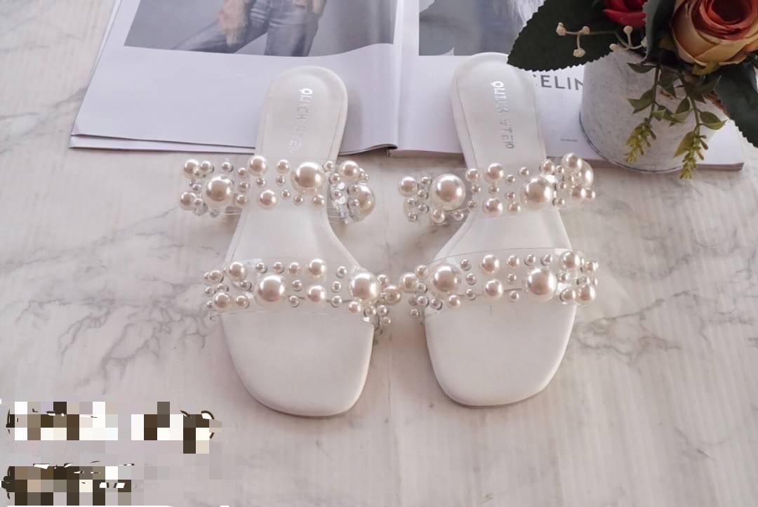 สินค้าขายดีพร้อมส่งค่า รองเท้างานสวยมาแล้วค่า details รองเท้าแฟชั่นน้องมุขมาใหม่คะ งานน่ารักมากค่ะ งานทรงสวย ใส่ง่าย จะใส่ไปเที่ยวทะเล 🏖⛱ก็น่ารักค่าสาวๆไม่ควรพลาดเลยค่า