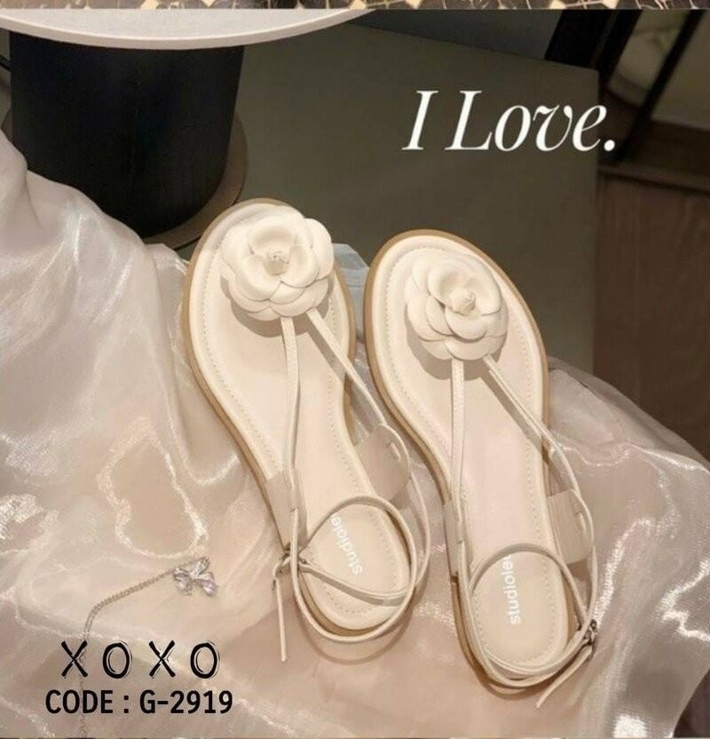 🎁 สินค้าพร้อมส่ง 🎁 แตะครีบ รัดหลัง ด้านบนแต่งดอกไม้สวยงาม หนังนุ่ม แมทส์ชุดง่าย น้ำหนักเบา วัสดุหนัง PU