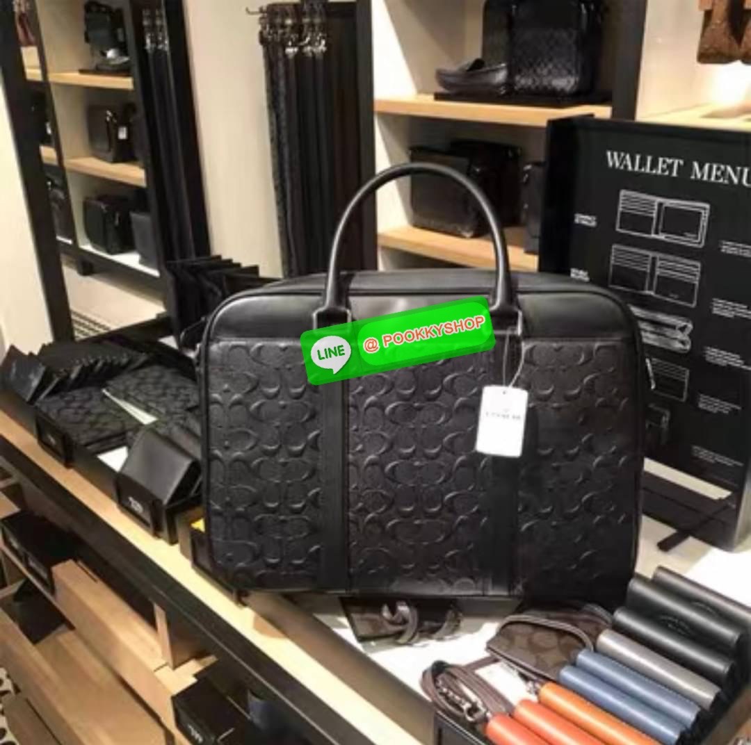 กระเป๋า PERRY SLIM BRIEF IN SIGNATURE CROSSGRAIN LEATHER (coach 72230) กระเป๋าเอกสาร หนังครอสเกรนซิกเนเจอร์ ด้านในมีซิป โทรศัพท์มือถือ และกระเป๋าอเนกประสงค์ ด้านในซองใส่แล็ปท็อป ปิดด้วยซิป ซับในด้วยผ้า ด้านนอกมีซิปและช่องใส่ของแบบสอด หูหิ้วพร้อมสายสะพายยา