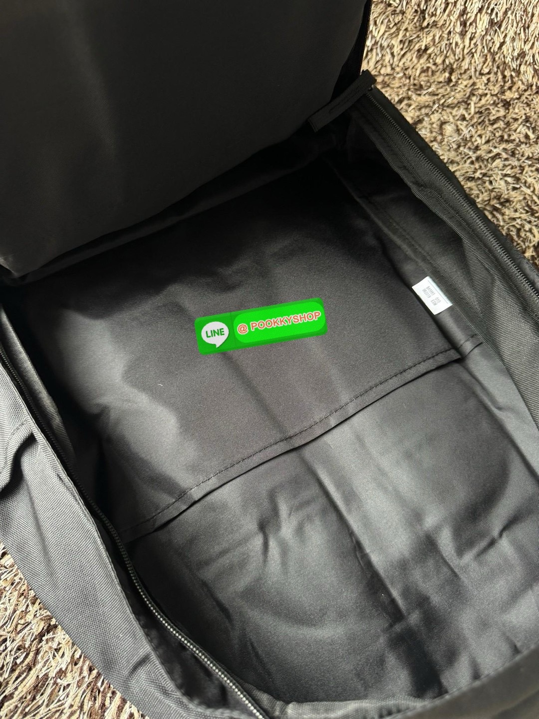 Nike HAYWARD 2.0 backpack BA5883 men กระเป๋าเป้ NIKE Hayward 2.0 ดีไซน์ชิคๆที่สะพายไปได้ทุกที่ พร้อมช่องใส่ของขนาดใหญ่จะใส่ของไปทำงานหรือเข้าเรียนก็ลงตัว วัสดุPolyester มีช่องใส่ของเปิด-ปิดด้วยซิปหลายช่องใช้งาน บุนุ่มที่สายสะพายและด้านหลังเพิ่มความสบาย ใช