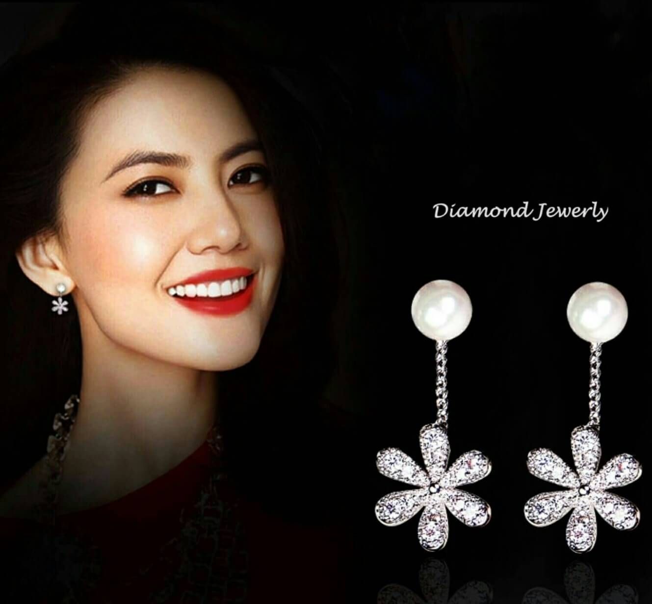 New Arrival !!!!!! ต่างหูดอกไม้ประดับมุก งานเพชร CZ แท้ งานสวยมาก รุ่นนี้สวยฟรุ้งฟริ้งมากๆนะคะ ใช้เพชรเกรดดี ดีไซส์สวยเก๋ค่ะ งานแนวจิวเวอรี่ จัดกันเลยค่ะ มาน้อยสวยเยอะน้าา เพชรละเอียดวิ้งมากกกกกๆๆๆๆ ค่ะ