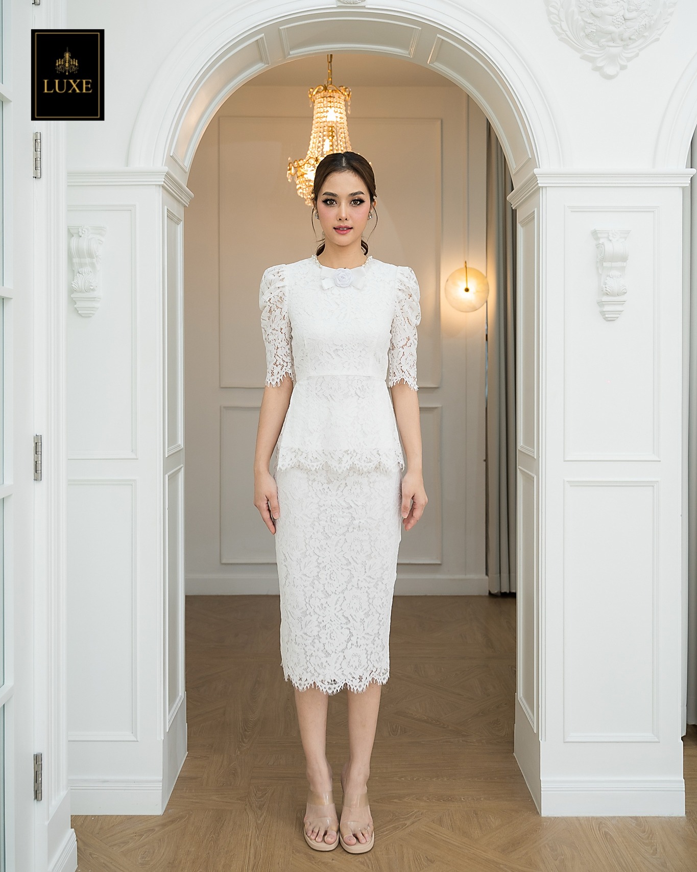 ชุดเซทแฟชั่น เซ็ทเสื้อคอกลมแขนสั้น+กระโปรงทรงสอบ