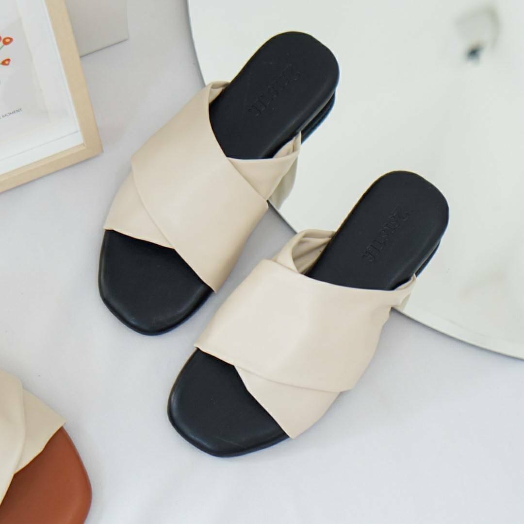 รองเท้าแตะ งานกล่อง คุณภาพดี น้องน่ารัก นุ่ม นิ่ม ที่สุดแล้ว ใส่แล้ว ชิคมาก แมชง่าย ได้ทุกลุคเลยค๊า