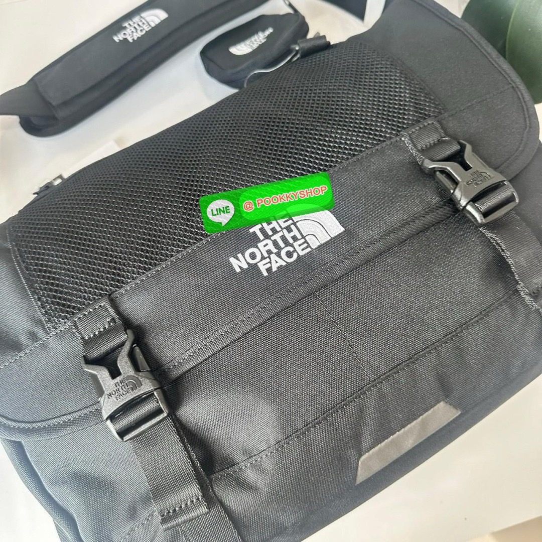 he North Face SUPER MESSENGER BAG L NN2PQ00J BLACK UNISEX 🔖กระเป๋าสะพายข้างมัลติฟังก์ชั่น! ทันสมัยและใช้งานได้หลากหลาย Item ที่ต้องมีเมื่อออกไปข้างนอก! ใช้งานได้จริงและมีสไตล์อเมริกันเทห์สุดๆ สามารถใช้ได้ทั้งผู้หญิงผู้ชาย สะพายไปทำงานไปเรียน เที่ย