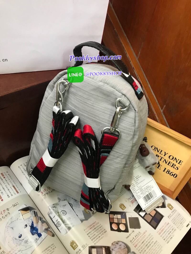 kipling alber solid Convertible mini backpack (HD7349) กระเป๋าเป้ขนาดมินิ สไตล์3in1 ที่สามารถถือ/สะพายข้างหรือเป็นเป้ก็ได้ มีช่องซิปใช้งาน2ช่อง ภายในแบ่งเป็นช่องเล็กใส่ของจุกจิก ด้านหน้าเพิ่มช่องเล็กเปิดปิดด้วยกระดุมแม่เหล็ก มาพร้อมพวงกุญแจลิงขนปุกปุยและส