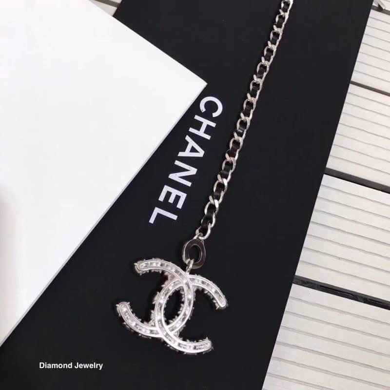Hi-End Quality !!!! Chanel Necklace สร้อยคอชาแนล งานซุปเปอร์ไฮเอนคะ อะไหล่ งานเกรดแพงที่สุดในตลาด น้ำหนักใกล้เคียงของจริงที่สุด งานอย่างดี อะไหล่เงาวับ วิ้งมาก หอมกลิ่นหนังแท้ทุกตัว สั่งผลิตจากต้นแบบแท้ ดาราเซเลปใส่กันแทบทุกคน ใส่ได้ตลอดไม่ตกเทรน เข้ากับท