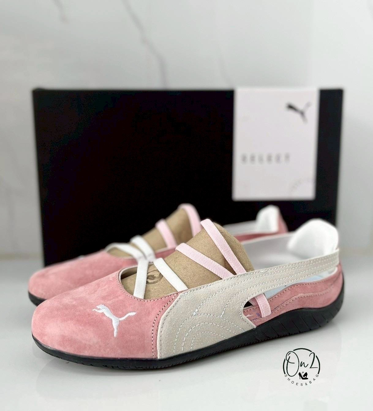 PUMA SNEAKERS รองเท้าผ้าใบ PUMA งานใส่สลับแท้ ทรงสวยงานจริงสวยเป๊ะมากๆค่ะใส่ไปเรียน ทำงาน วิ่ง ใส่ไปยิมส์ ใส่ออกกำลังกาย ใส่แฟชั่น ใส่ชอปปิ้ง ก็สวยมาก ไซส์มาใส่ได้ทั้งชายและหญิงเป็นอีกรุ่นที่ไม่อยากให้พลาดกันจ้า
