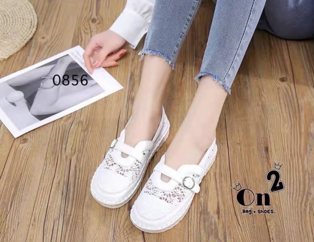 รองเท้าคัชชูลูกไม้แต่งสไตล์วินเทจ งานมาใหม่น่ารักเวอร์... คู่นี้ใส่แมทกับชุดได้ง่ายทั้งกางเกงและกระโปรงได้หมดทรงสวย
