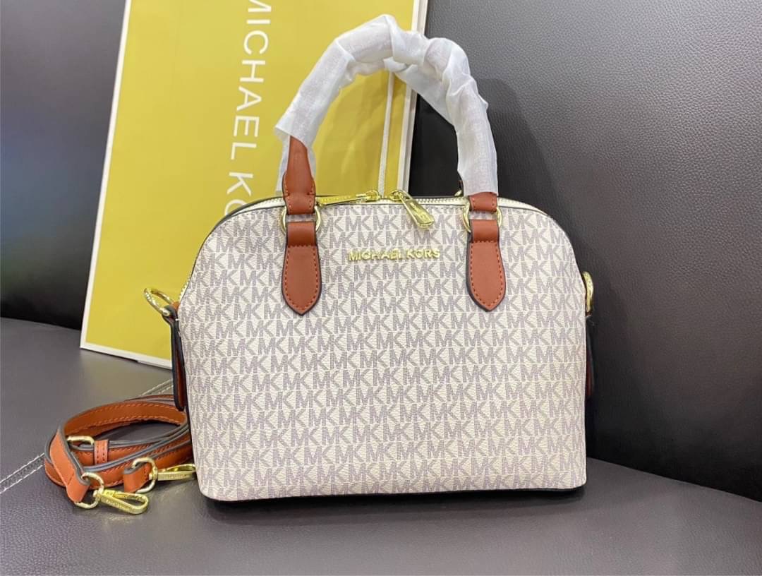 กระเป๋าถือและสะพาย Michael Michael Kors