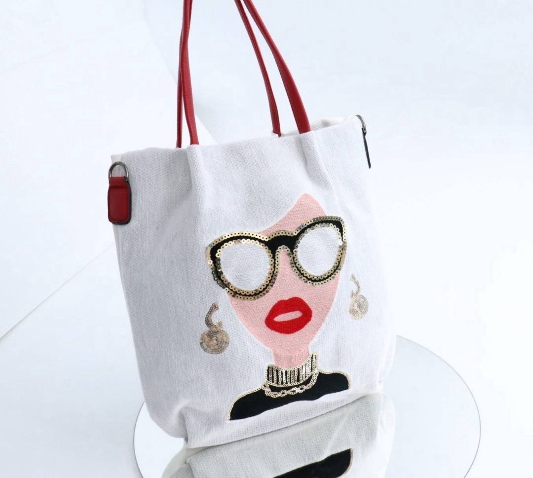 ALICE กระเป๋าสไตล์ญี่ปุ่น รูปตุ๊กตาแป๋วแว๋ว น่ารักน่าใช้ น้ำหนักเบา ใส่ของได้จุๆ