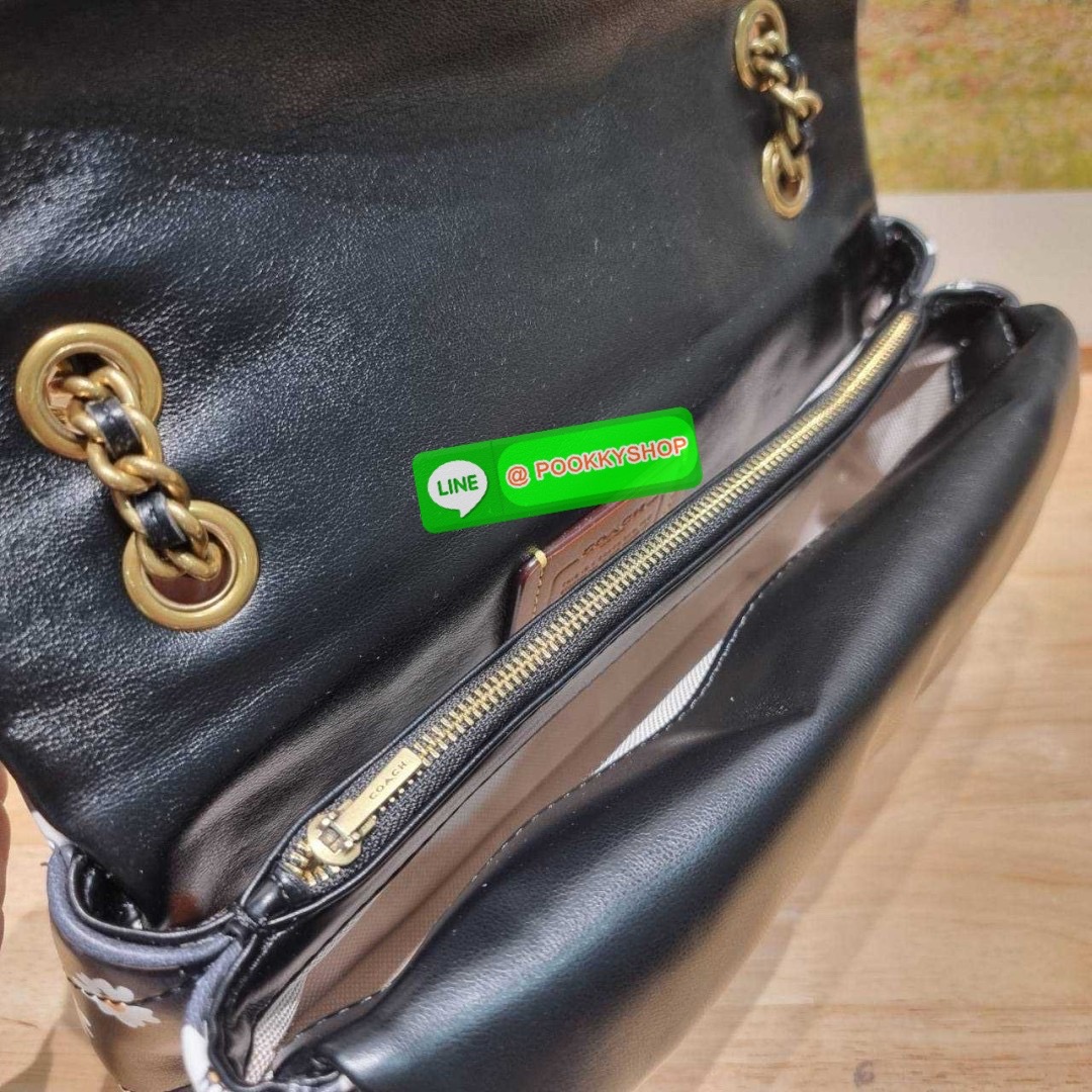 COACH CR705 TABBY SHOULDER BAG 26 WITH QUILTING AND FLORAL PRINT 🔆 Details ไอเท็มใหม่ สวยเกินเรื่องไปมาก! ดีไซน์ลวดลายดอกไม้สดใสตัดกับโทนสีคลาสสิคได้อย่างลงตัว