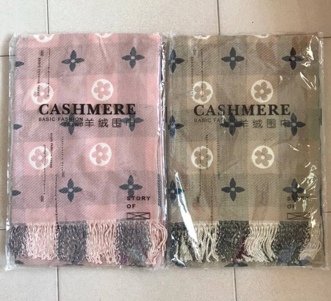 พร้อมส่ง ผ้าคลุมไหล่ งาน LV สวยมาก เป็นได้ทั้งผ้าพันคอ ผ้าคลุมไหล่ ผ้าห่ม งานหนา งานดี ต้องมี