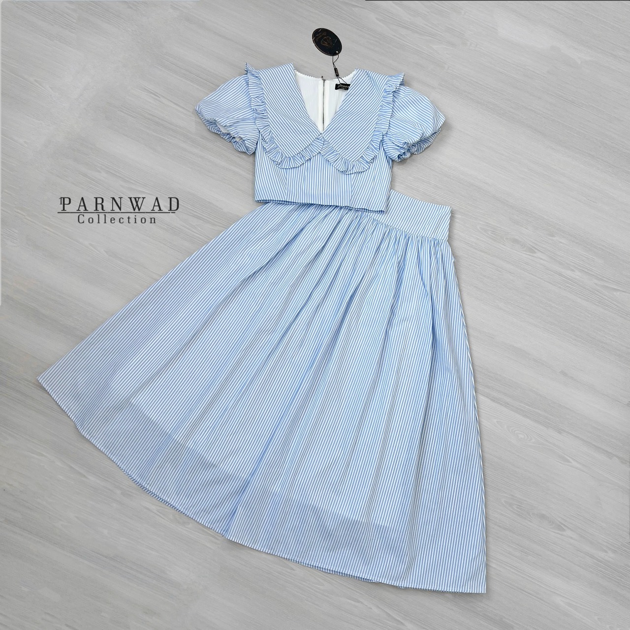 ชุดเซทแฟชั่น Set เสื้อคอปกแขนตุ๊กตาซิปหลัง มาพร้อมกับกระโปรงเอวสูงจับจีบ