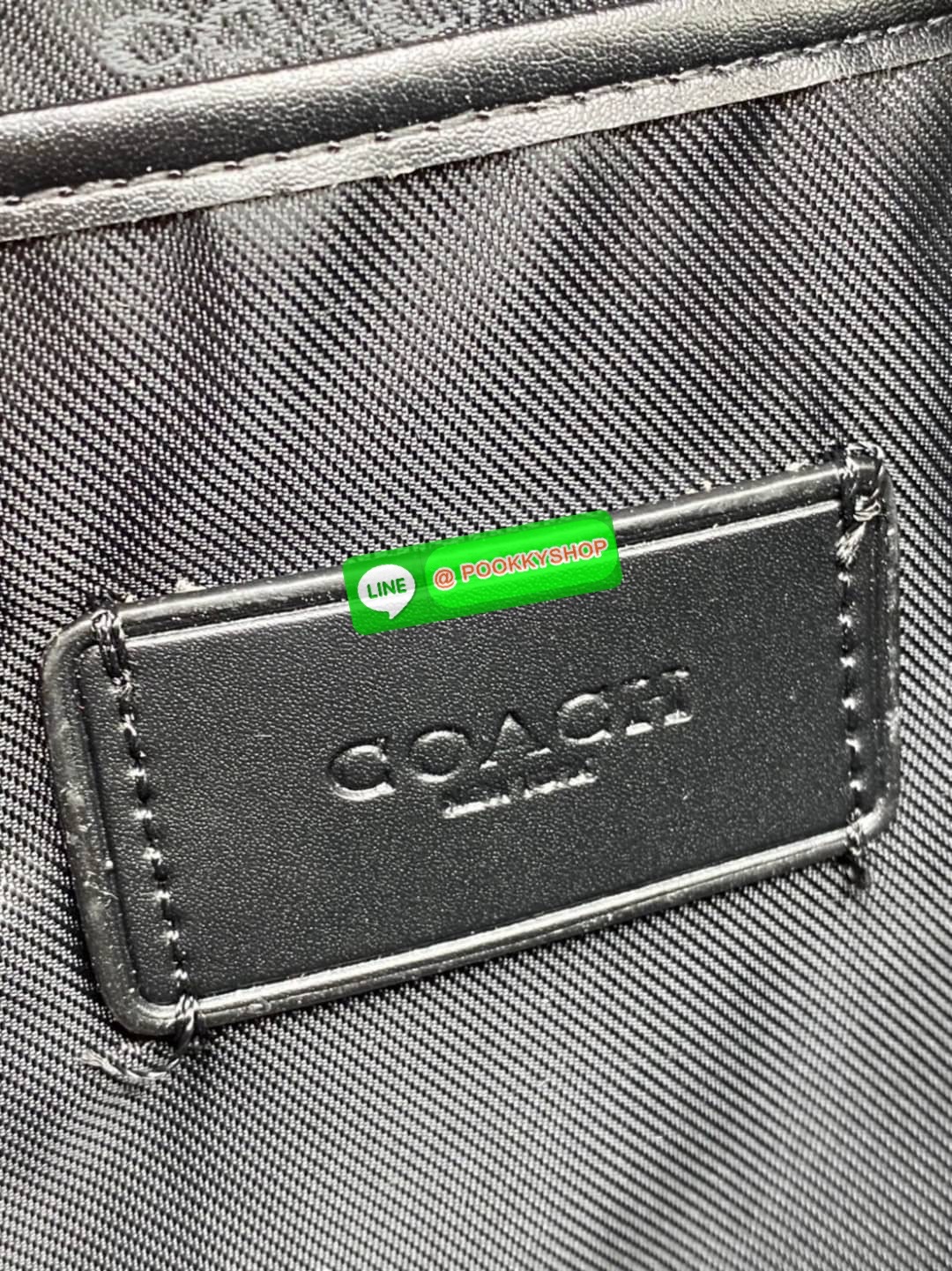 Coach 40345 Rivington Belt Bag In Signature Canvas สายแฟต้องร้องว้าว “ลายมีอยู่ทั่วไป…แต่ลายที่มี C อยู่ด้วย ใครเห็นก็รู้ว่า ‘เท่แบบ Coach’” Coach Charter Belt Bag ลาย C สุดเก๋ ทรงโค้งครึ่งวงรี คาดอกได้เท่ คาดเอวก็เก๋ ใครใส่ก็หล่อดูดี มีเอกลักษณ์เฉพาะตัว!