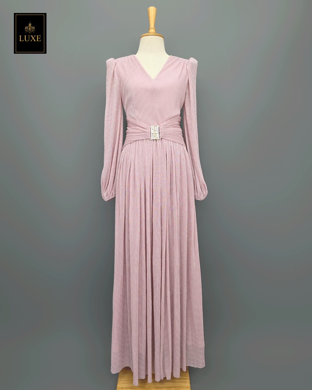 เดรสแฟชั่น แม็กซี่เดรสเสื้อคอวีแขนยาว กระโปรงจีบรูดรอบตัว