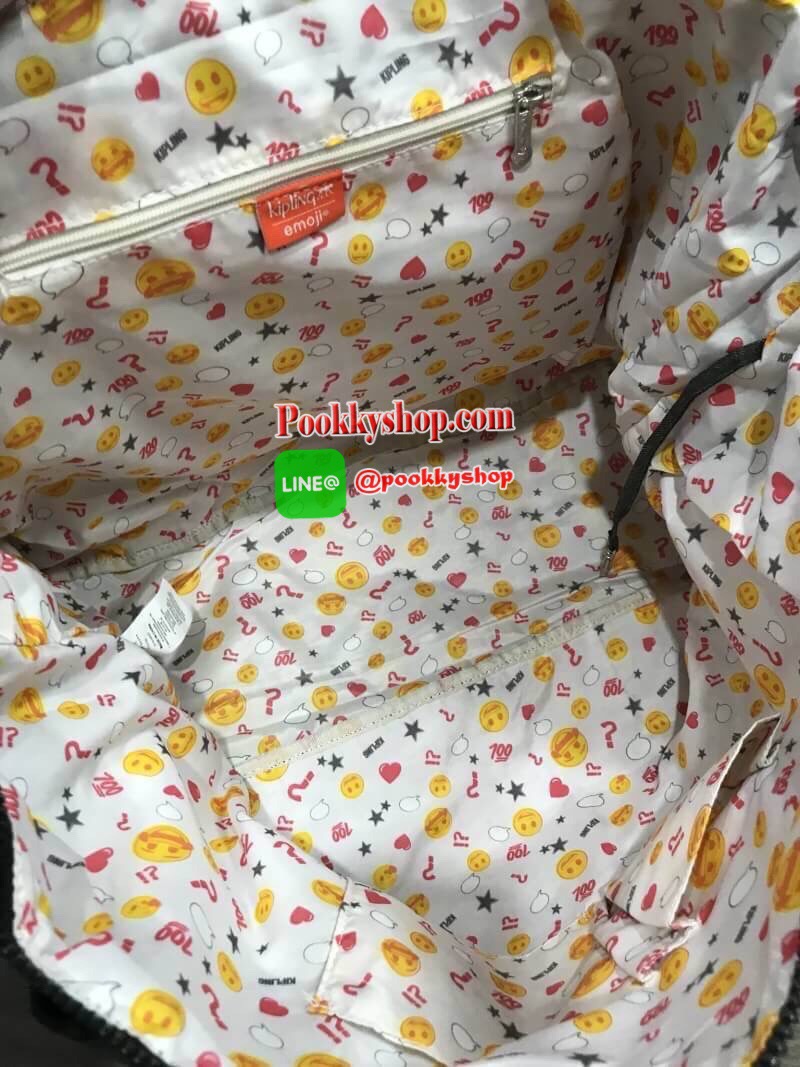 NEW ARRIVAL! KIPLING EMOJI HANDBAG รุ่นใหม่ล่าสุด Limited คอลเลคชั่น EMOJI วัสดุ Cotton+Polyester 100% สามารถรูดซิปมุมกระเป๋าเปลี่ยนทรงได้ไม่จำเจ หูหิ้วสะพายไหล่ได้ มือจับหูหิ้วเป็นหนังปั้มโลโก้ พวงกุญเเจลิงถอดเเยกใช้ได้ เปิดปิดด้วยซิป มีช่องซิปและช่องใส่