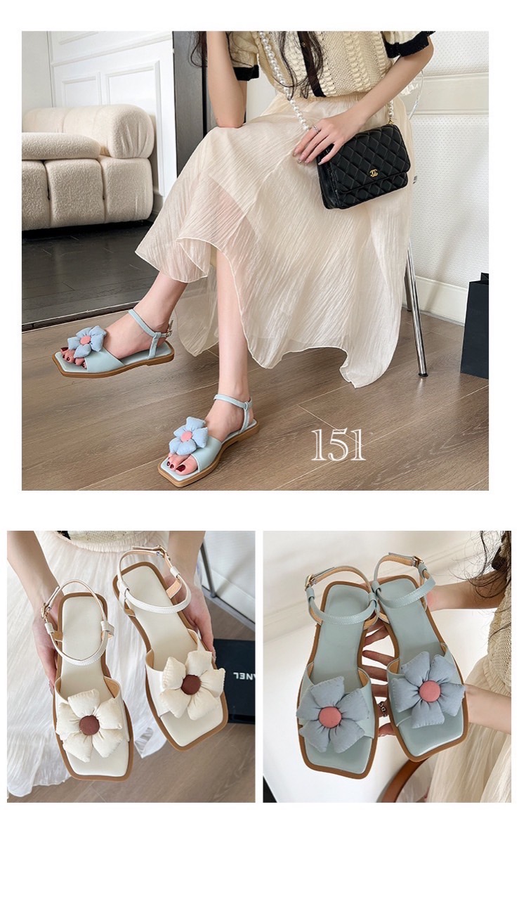 มาเพิ่มค่ะ‼️ รองเท้าแตะรัดส้น หลากสไตล์ ได้ทั้งความสวยและสบาย ที่สำคัญนอกจากดีไซน์น่ารัก สไตล์ลูกคุณหนู ปรับสายคาด ไปหน้า มาหลังได้ตามชอบ รัดส้นเพิ่มความกระขับ ใช้งานได้ตามที่ต้องการ คอมพลีทลุควันหยุดสบายๆ ให้ดูเก๋ไก๋แล้วยังสบายเท้ากว่าเดิม