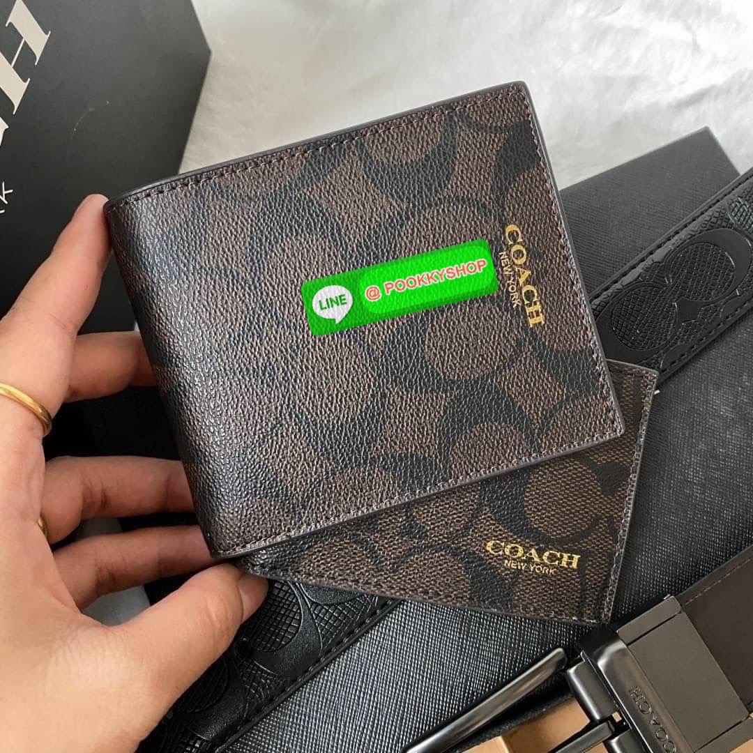 COACH Short Wallet with Belt Set Signature เซทสุดคุ้มค่ะได้ทั้งเข็มขัดและกระเป๋าสตางค์แบบพับ 2 ตอนมีช่องใส่รูปใส่บัตรใส่ธนบัตรแยกเป็นสัดส่วนเหมือนกระเป๋าสตางค์ใบยาวคุณภาพดีตามแบบฉบับของแบรนด์ มาในกล่องแบรนด์สามารถมอบเป็นของขวัญได้ ไอเท็ม Must Have ใครไม่ท