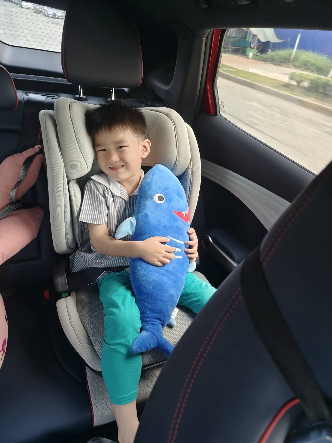 Welldon Booster คาร์ซีทพี่โต (บูสเตอร์) รุ่น Denfender สำหรับ 3-12 ปี มาตรฐาน i-size ติดตั้งระบบ Isofix