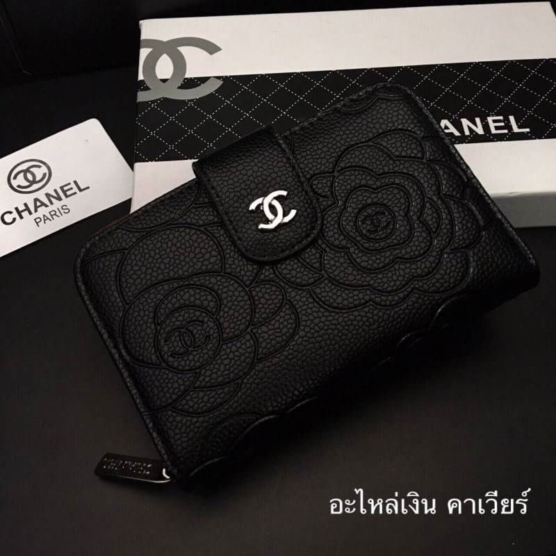 กระเป๋าสตางค์ ซิปรอบ ใบกลาง หนังคาเวียร์อะไหล่ทอง อะไหล่เงิน พร้อมส่ง งานเกรดพรีเมี่ยมปั้มทุกจุด ติดโลโก้ปั้ม ด้านในหลายช่อง ใส่นามบัตร ใส่รูปใส่เเบงค์ งานสวย เนี๊ยบสุด พร้อมกล่องเเบรนด์สีดำเรียบหรู