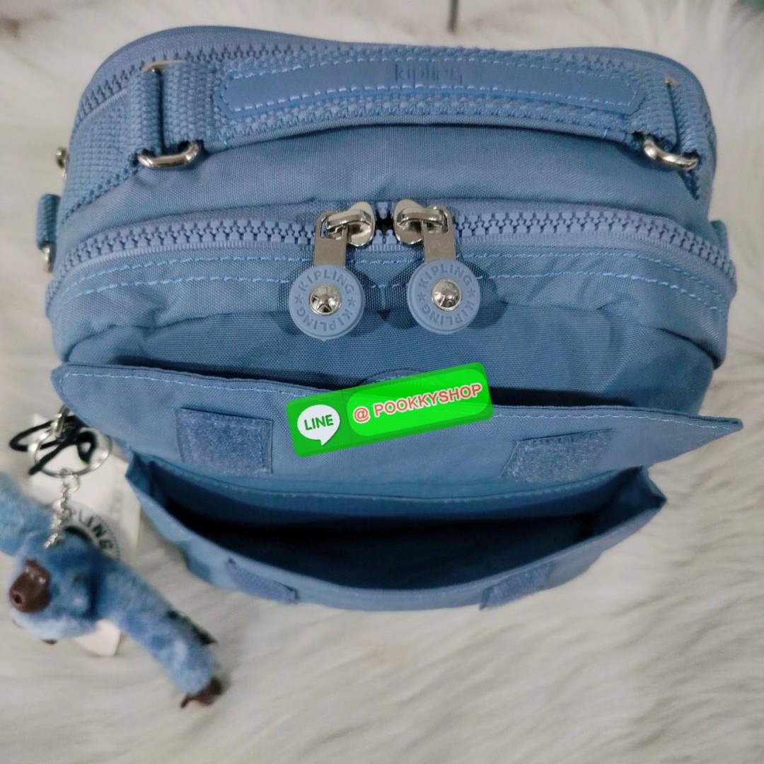 KIPLING Cand 2 ways backpack กระเป๋าถือหรือสะพายข้าง ขนาดกลาง วัสดุ Polyester 100% -ด้านหน้ามี 2 ช่องซิป -ช่องหลักโล่งกว้าง ใส่ของได้เยอะสุดๆ พร้อมช่องซิปและช่องแยกด้านข้างให้แยกของได้เป็นระเบียบมากขึ้น สามารถติใส่กระเป๋าสตางค์ใบยาวได้ มาพร้อมสายคล้องพวงก