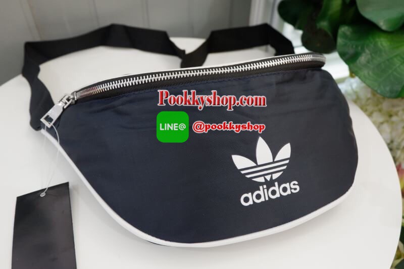 ADIDAS ORIGINALS ADICOLOR WAIST BAG Best seller! **ดาราเซเลปใช้กันเพียบ ช้าอดหมดก่อนนาจา กระเป๋าคาดอก/คาดเอวสุดชิค ดีไซน์เรียบง่าย แต่สะพายแล้วเท่ห์ คลาสสิคสุดๆ อะไหล่เงิน เปิด-ปิด ด้วยซิป ภายในกว้าง ใส่กระเป๋าสตางค์ยาวได้ และของจุกจิกได้ พอประมาณ มีช่องซ
