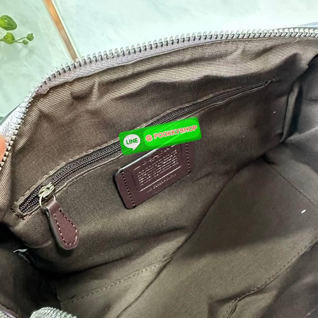 Coach Rowan Satchel With Puffy Diamond Quilting (CJ160) 🔖กระเป๋าทรงหมอนรุ่นใหม่ล่าสุดสัมผัสนุ่มมือ 🔖วัสดุ : Nappa leather (หนังแนบปา) 🔖เปิด-ปิดด้วยซิปแบบโลหะ ภายในช่องโล่งกว้าง ใส่กระเป๋าสตางค์ใบยาวได้ มีหมุดรองฐานอยู่ทรง 🔖