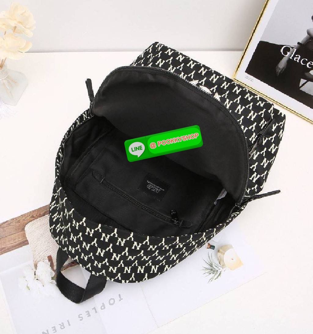 MLB เป้ใบใหญ่จุของได้เยอะมาก เหมาะสำหรับสะพายเดินทางไปเที่ยว หรือสะพายไปเรียนได้นะคะ สามารถใส่ iPad ได้