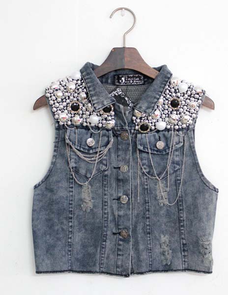 เสื้อผ้าแฟชั่นนำเข้า : เสื้อกั๊กยีนส์ พร้อมส่ง มีปก ปักมุกช่วงบน ด้านหลังแต่งเลื่อม สียีนส์