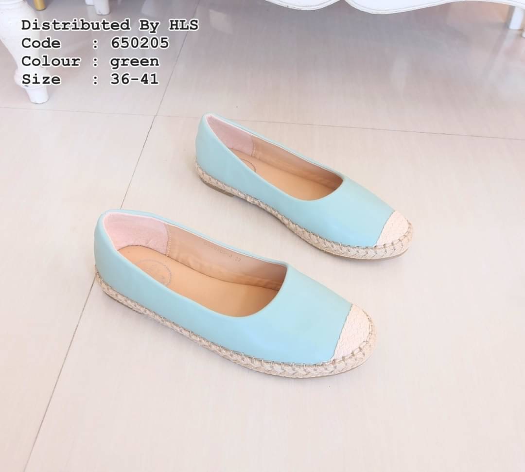 แบบใหม่ มาแล้วคะ พร้อมส่งคร่าา รองเท้าแฟรชเตี้ย ทรงหัวมน ขอบเชือกป่าน หนังสีพลาสเทล สวยมากๆ พื้นนิ่มๆ พื้นยางพารากันลื่น ใส่สบายมากๆ ใส่สบายๆๆชิวๆ