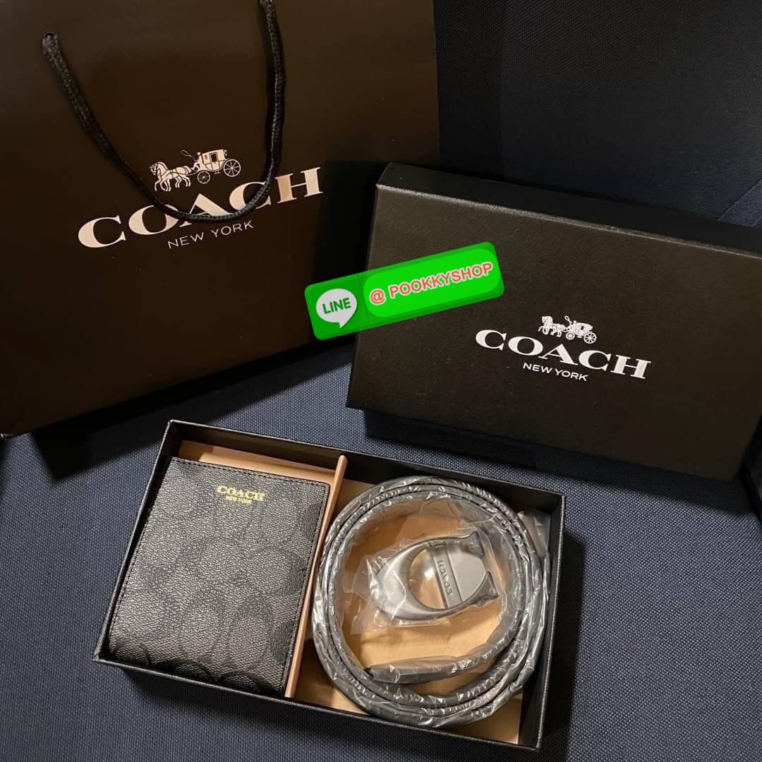 COACH Short Wallet with Belt Set Signature เซทสุดคุ้มค่ะได้ทั้งเข็มขัดและกระเป๋าสตางค์แบบพับ 2 ตอนมีช่องใส่รูปใส่บัตรใส่ธนบัตรแยกเป็นสัดส่วนเหมือนกระเป๋าสตางค์ใบยาวคุณภาพดีตามแบบฉบับของแบรนด์ มาในกล่องแบรนด์สามารถมอบเป็นของขวัญได้ ไอเท็ม Must Have ใครไม่ท