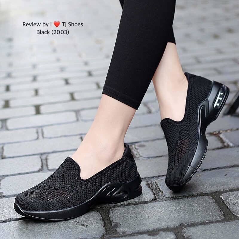 พร้อมส่ง เกร๋ขนาดนี้อดใจไหวหรา !!! รองเท้าผ้าใบเพื่อสุขภาพ ที่สวยเกร๋สุดๆ รุ่นนี้น้ำหนักเบ๊าเบาใส่นิ้มนิ่ม ระบายอากาศได้ดี ใส่แล้วเท้าไม่อับชื้น พื้นยางอย่างดีบิดงอได้ Support เท้าได้ดีมาก ทำให้เดินนุ่มสบายเท้า ใครที่กำลังรองเท้าดีๆ รุ่นนี้เหมาะมาก ของจริ