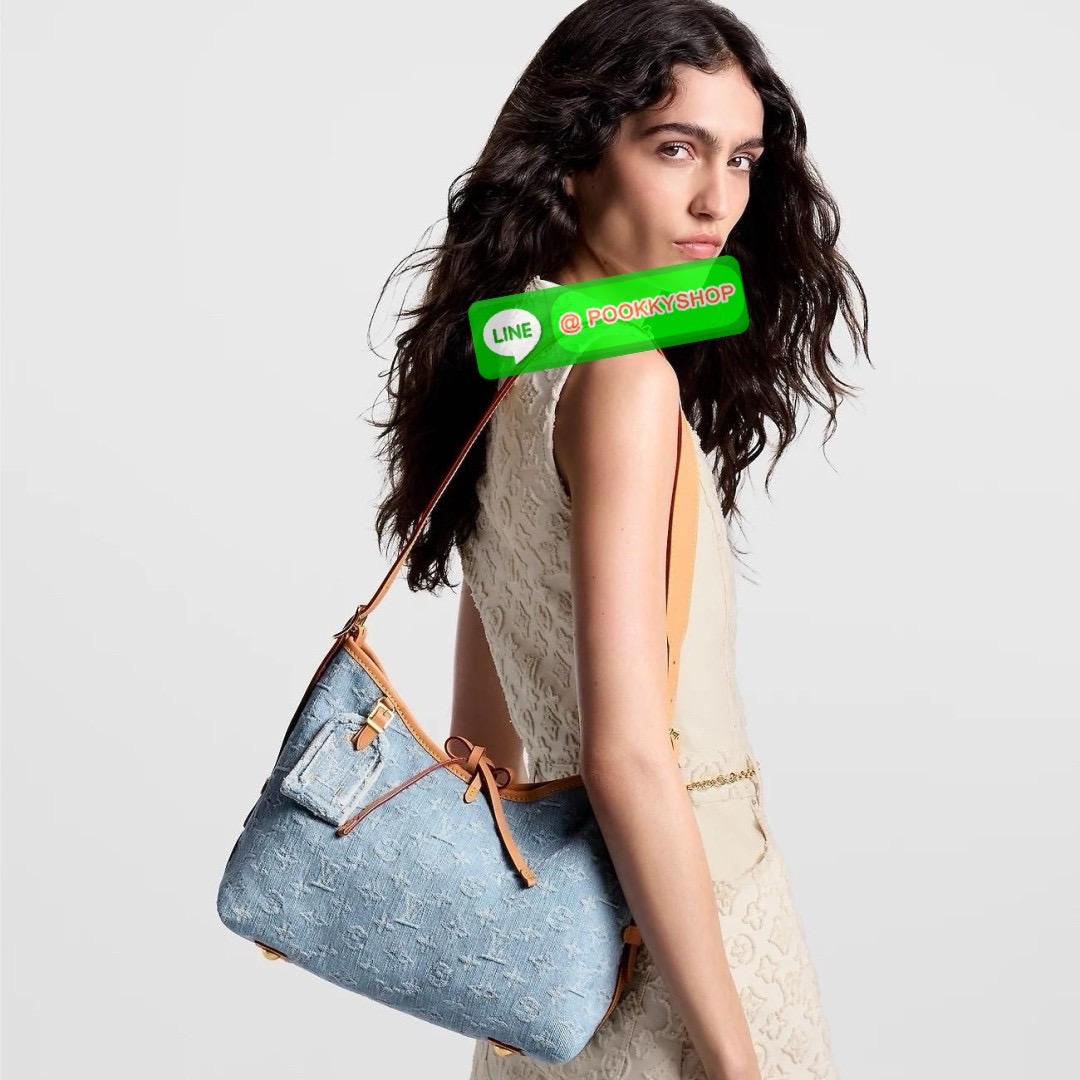 NEW ARRIVAL! ไม่ต้องตามหาแล้วจ้าา มีมาพร้อมส่งแล้ว ใหม่ล่าสุด LOUIS VUITTON CARRYALL PM DENIM BAG ((vip gift duty free ตปท)) 🔖พร้อมส่ง! สีใหม่คือสวยมากๆ วัสดุเดนิม((ยีนส์)) อย่างดี ทอลายแบรนด์นูนทั้งใบ ตัดขอบหนังแท้ค่ะ