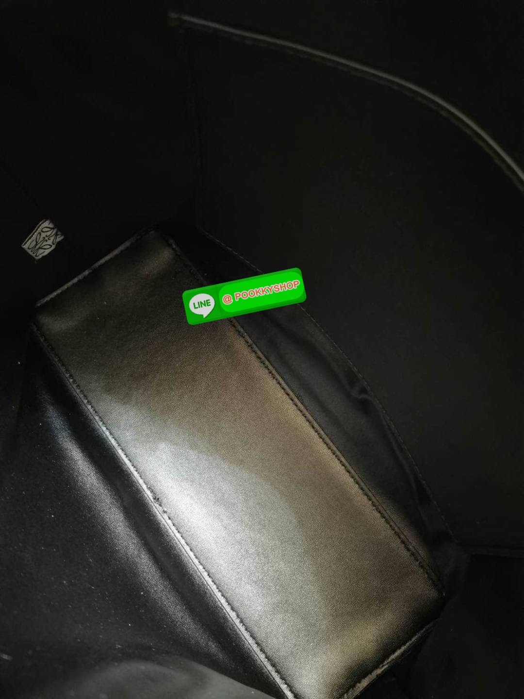 ✴️NEW ARRIVAL!✴️LOEWE ANAGRAM TOTE BAG VIP GIFT WITH PURCHASE GWP พรีเมี่ยมกิ๊ฟ Limited จาก LOEWE PERFUME DUTYFREE ไอเท็มใหม่! ดีไซน์สวยคงเอกลักษณ์ด้วยวัสดุ Anagram Canvas Jacquard Fabric ผสมผสานหนังแท้ Calfskin ลงตัวสุดคลาสสิค ขนาดกำลังดี น