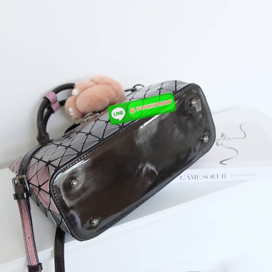 สินค้าเข้าใหม่ 𝗞𝗘𝗘𝗣 𝐀𝐋𝐈𝐙 𝗖𝗢𝗟.𝟮 ลายใหม่ ( DIAMOND PATTERN ) ทรงสวย ขายดี ขนาดกำลังดี และที่สำคัญ !! น้ำหนักเบา ไม่รอช้าทางแบรนด์เลยทำ สีใหม่มาเพิ่มลูกเล่นให้กับ