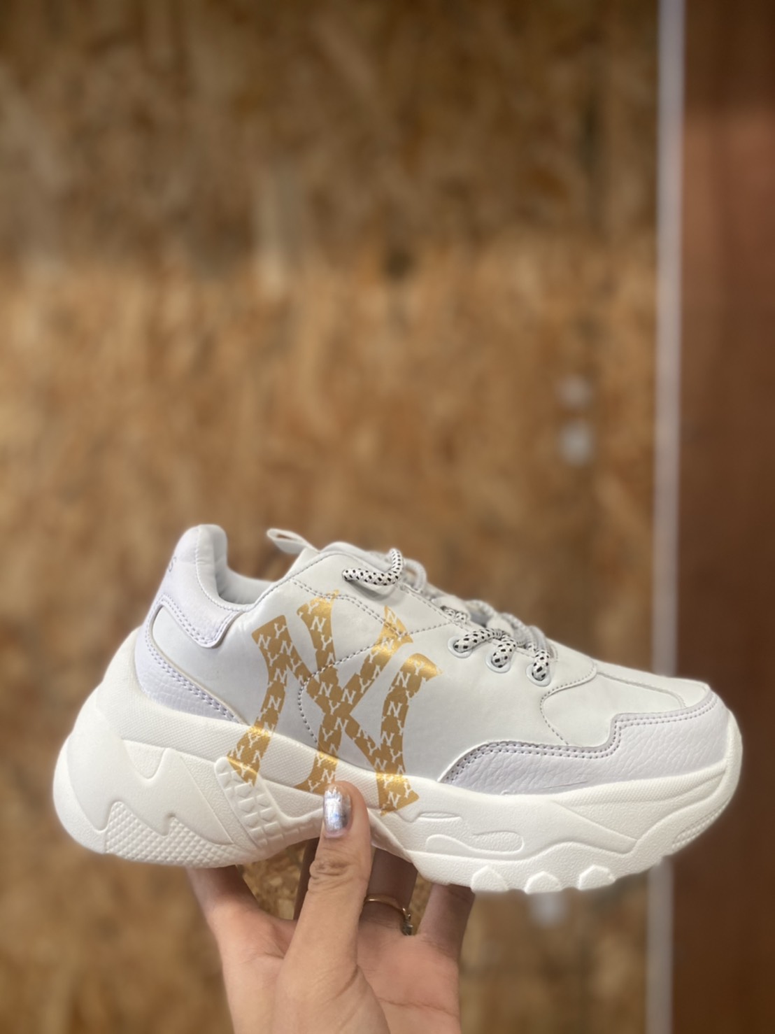 พร้อมส่ง รองเท้าผ้าใบก็อปแบรนด์ NY เสริมส้น หนังนิ่ม งานสวยมากกกคะ