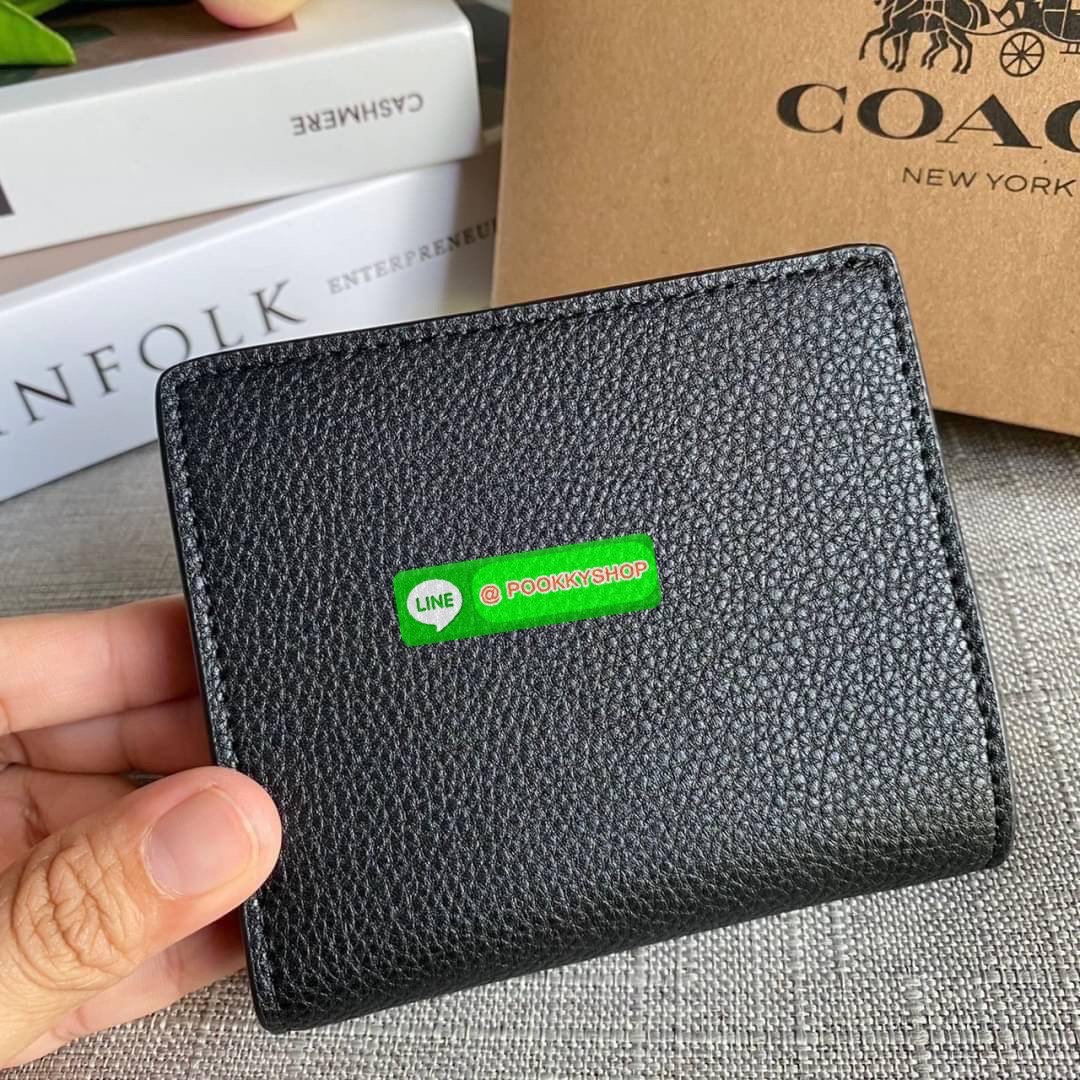 COACH X JEAN MICHEL BASQUIAT SNAP WALLET (COACH C5614) 🛍กระเป๋าสตางค์ใบเล็ก พกพาสะดวก วัสดุหนังแท้ ทนทาน เปิด-ปิดด้วยกระดุม ภายในมีช่องใส่บัตร ใส่ธนบัตรได้ทุกชนิด พร้อมช่องซิปแยกใส่เหรียญคะ