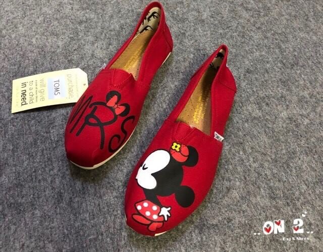 Toms Shoes พร้อมส่งค่ะส่งสุดฮิตรองเท้าสุดป๊อบมาทั้งลายNormal และลาย limited edition ใครรอรุ่นนี้อยู่ห้ามพลาดนะคะ